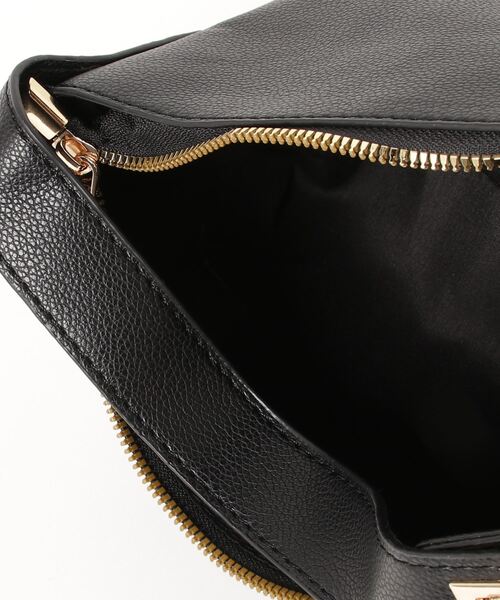HIKA（ヒカ）の「【HIKA】ミニフェイクレザー2WAYBAG（ショルダーバッグ・レディース・ブラック/ホワイト・FREE）」の5枚目の写真