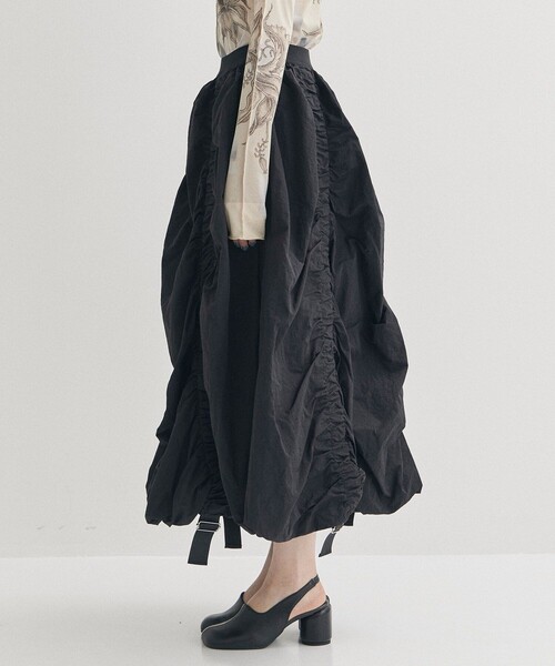 MECRE（メクル）の「【MECRE/メクル】ベルトコードデザインスカート（スカート・レディース・グレー/ブラック・S/XS）」の4枚目の写真