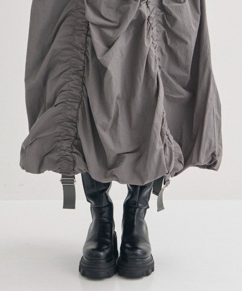 MECRE（メクル）の「【MECRE/メクル】ベルトコードデザインスカート（スカート・レディース・グレー/ブラック・S/XS）」の14枚目の写真