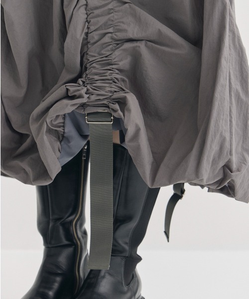 MECRE（メクル）の「【MECRE/メクル】ベルトコードデザインスカート（スカート・レディース・グレー/ブラック・S/XS）」の10枚目の写真