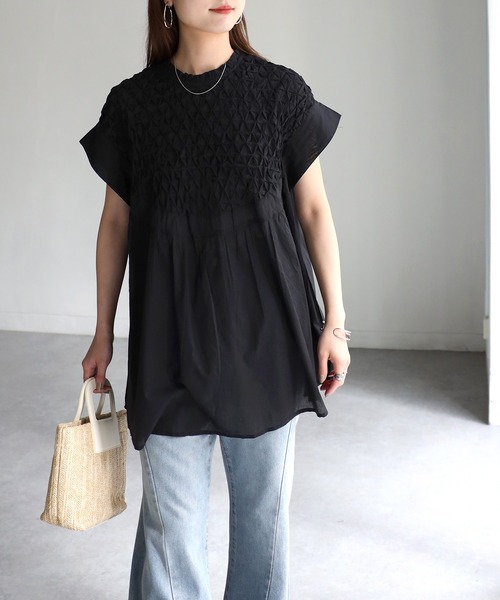 Riberry（リベリー）の「インド綿スモッキング刺繍フレアブラウス（シャツ/ブラウス・レディース・ブラック/オフホワイト・MEDIUM）」の9枚目の写真