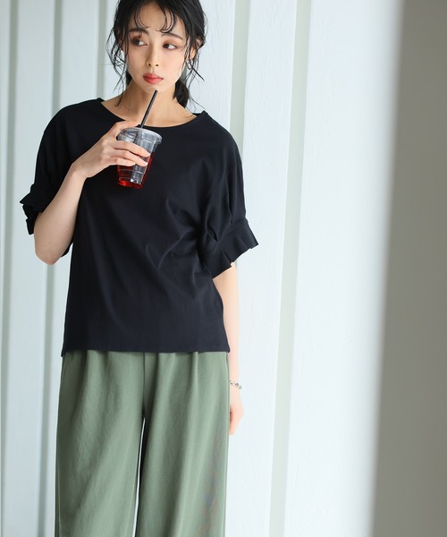 itto...(イット)の「華やかタック袖カットソー(Tシャツ/カットソー・レディース・ブラック/イエロー/オフホワイト/グレイッシュベージュ・M)」の5枚目の写真