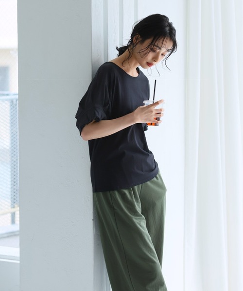 itto...(イット)の「華やかタック袖カットソー(Tシャツ/カットソー・レディース・ブラック/イエロー/オフホワイト/グレイッシュベージュ・M)」の7枚目の写真