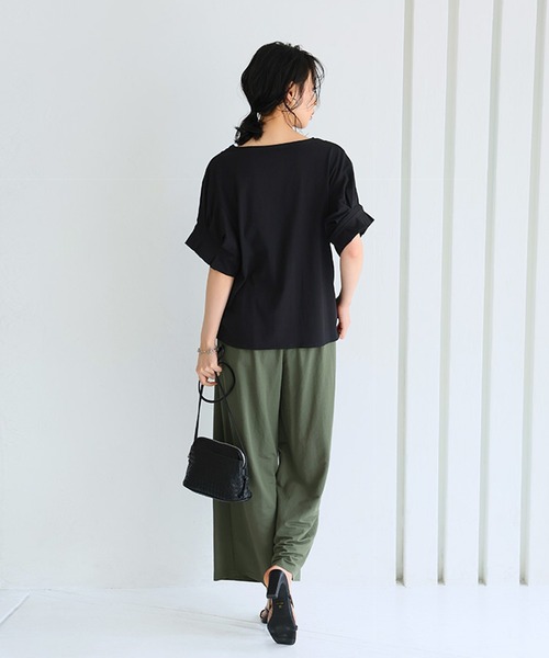 itto...(イット)の「華やかタック袖カットソー(Tシャツ/カットソー・レディース・ブラック/イエロー/オフホワイト/グレイッシュベージュ・M)」の9枚目の写真