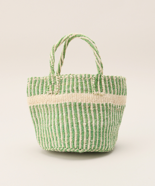 B.C STOCK(ベーセーストック)の「AFRICAN SQUARE/アフリカンスクエア カラーサイザルバッグ(かごバッグ・レディース・ピンク/チャコールグレー/ブラック/ピンク系その他/グリーン/イエロー・FREE)」の3枚目の写真