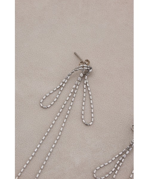 AZUL by moussy（アズールバイマウジー）の「リボンモチーフスウィングピアス（ピアス（両耳用）・レディース・ブラック/シルバー・FREE）」の11枚目の写真
