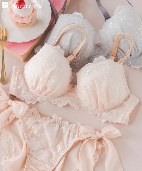 fran de lingerie(フランデランジェリー)の「「ナチュラルデイリーノンワイヤーブラ001 ブラジャー(ワイヤー無し)」(ブラジャー・レディース・グリーン/グレイッシュベージュ/ブラック/クリーム/ネイビー/シルバーグレー・B65/B70/C70/D70/G70/G75/E70/E75/F65/F70/F75/G65/B75/C65/C75/D65/D75/E65)」の4枚目の写真