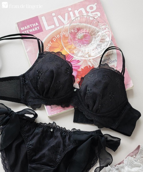 fran de lingerie(フランデランジェリー)の「「ナチュラルデイリーノンワイヤーブラ001 ブラジャー(ワイヤー無し)」(ブラジャー・レディース・グリーン/グレイッシュベージュ/ブラック/クリーム/ネイビー/シルバーグレー・B65/B70/C70/D70/G70/G75/E70/E75/F65/F70/F75/G65/B75/C65/C75/D65/D75/E65)」の1枚目の写真