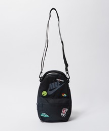 NIKE（ナイキ）の「NIKE/ナイキ NAN NIKE PATCH LUNCH TOTE ショルダーバック（ショルダーバッグ・キッズ）」