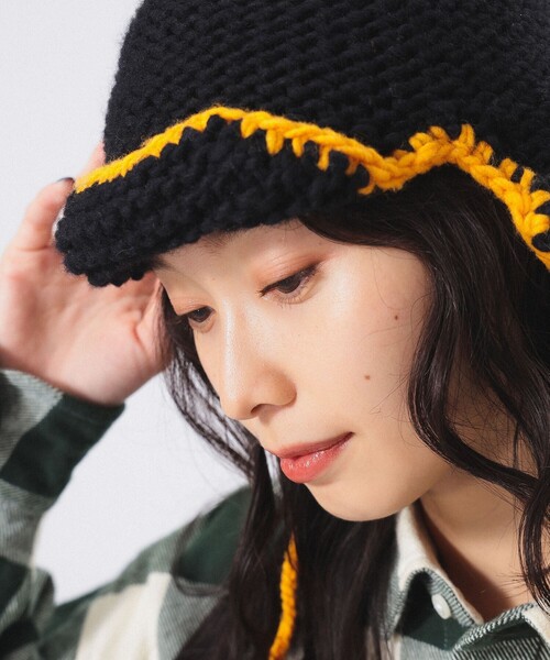 BEAMS BOY（ビームスボーイ）の「2トーン イヤー キャップ（ニットキャップ/ビーニー・レディース・ブラック/グレー/オフホワイト・ONE SIZE）」の5枚目の写真