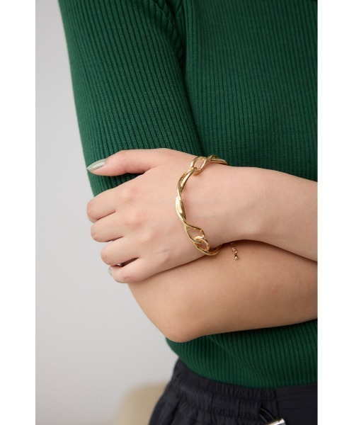 AZUL by moussy(アズールバイマウジー)の「ツイストチェーンブレスレット(ブレスレット・レディース・ゴールド系その他/シルバー・FREE)」の7枚目の写真