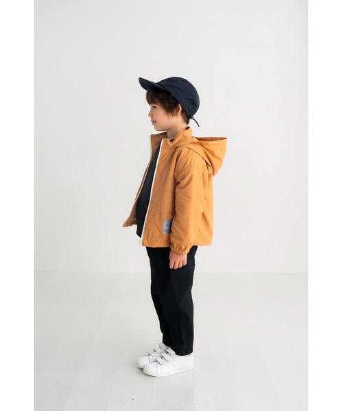 maarook（マルーク）の「【フード収納可】タフタマウンテンパーカー（ブルゾン・キッズ・ベージュ/オレンジ・110cm/120cm/130cm/100cm）」の3枚目の写真