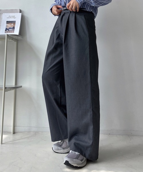 AS KNOW AS plus（アズノゥアズプラス）の「◇ベルト付き タックワイドスラックスパンツ（スラックス・レディース・グレー/グレー系/ブラック/ブラウン系・FREE）」の5枚目の写真