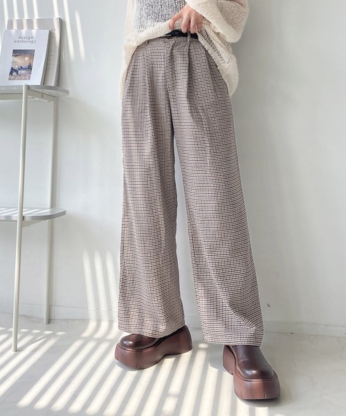 AS KNOW AS plus（アズノゥアズプラス）の「◇ベルト付き タックワイドスラックスパンツ（スラックス・レディース・グレー/グレー系/ブラック/ブラウン系・FREE）」の21枚目の写真