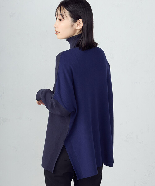 COMME CA ISM（コムサイズム）の「バイカラー　ポンチョニット（ニット/セーター・レディース・ネイビー/アイボリー/チャコール・FREE）」の15枚目の写真