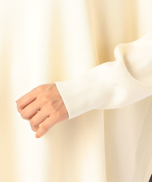 COMME CA ISM（コムサイズム）の「バイカラー　ポンチョニット（ニット/セーター・レディース・ネイビー/アイボリー/チャコール・FREE）」の20枚目の写真