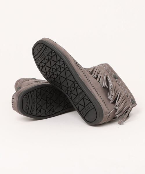 Minnetonka(ミネトンカ)の「《MINNETONKA》ハイ トップ バック ジッパー HI TOP BACK ZIP BOOTS(ブーツ・レディース・グレー/ブラック・6/5.5)」の4枚目の写真