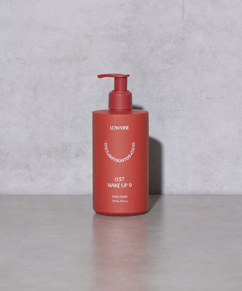 ハンドケア・ハンドクリーム BORNTOSTANDOUT BODY WASH