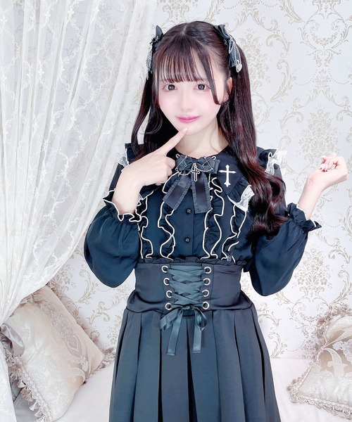 45R フリルメロウ刺繍デザイン ポロカラーカットソー