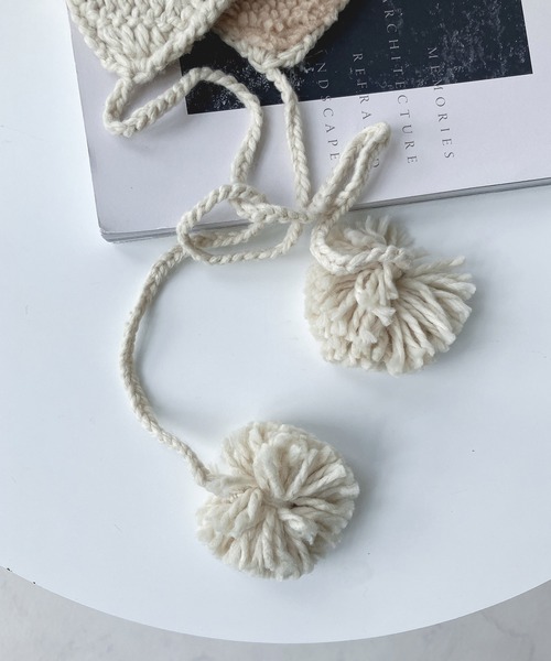 AS KNOW AS plus（アズノゥアズプラス）の「耳あて ポンポンニットイヤーマフ（イヤーマフ・レディース・ブラック/アイボリー/グレー/レッド・FREE）」の12枚目の写真