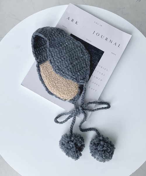 AS KNOW AS plus（アズノゥアズプラス）の「耳あて ポンポンニットイヤーマフ（イヤーマフ・レディース・ブラック/アイボリー/グレー/レッド・FREE）」の15枚目の写真