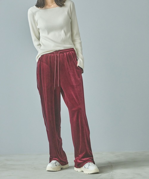 LAKOLE（ラコレ）の「ベロアトラックパンツ / 151771（その他パンツ・レディース・ブラック/グレー/グリーン/ボルドー・FREE）」の12枚目の写真