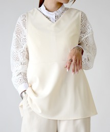 and it_（アンドイット）の「梨地ペプラムプルオーバーベスト（ベスト）」