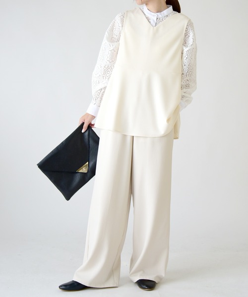 and it_（アンドイット）の「梨地ペプラムプルオーバーベスト（ベスト・レディース・アイボリー/ラベンダー/ブラック/ネイビー・M/L）」の6枚目の写真