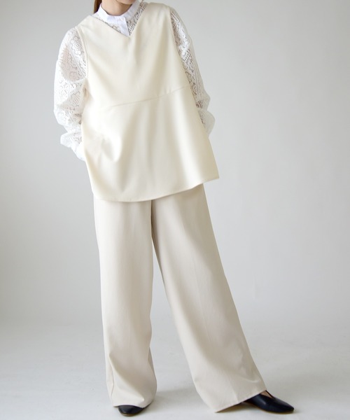 and it_（アンドイット）の「梨地ペプラムプルオーバーベスト（ベスト・レディース・アイボリー/ラベンダー/ブラック/ネイビー・M/L）」の8枚目の写真