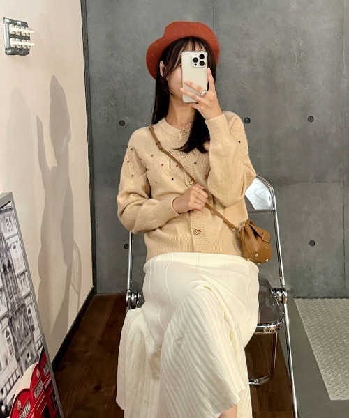 VIVID LADY（ビビッドレディー）の「ニットカーディガン 韓国ファッション カラフルボタン（カーディガン/ボレロ・レディース・レッド/ピンク/ベージュ/アイボリー・FREE）」の19枚目の写真