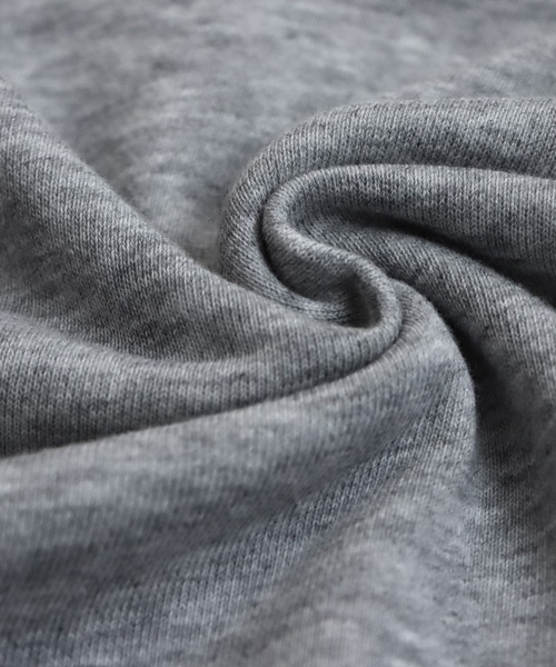 antiqua(アンティカ)の「箔プリント裏毛プルオーバー(スウェット・レディース・グレー/ブラック・ONESIZE)」の15枚目の写真