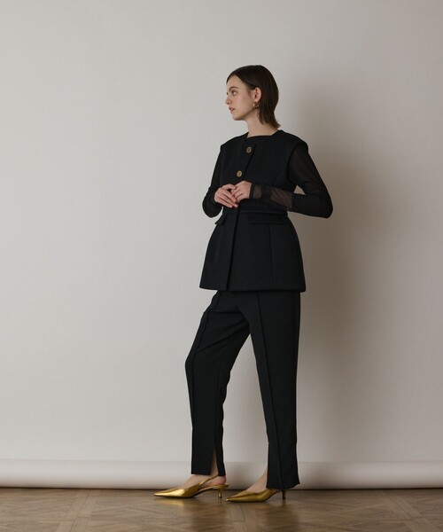 GRACE CONTINENTAL(グレースコンチネンタル)の「ダンボールニットジレジャケット(ノーカラージャケット・レディース・ブラック/キナリ・38/36)」の8枚目の写真