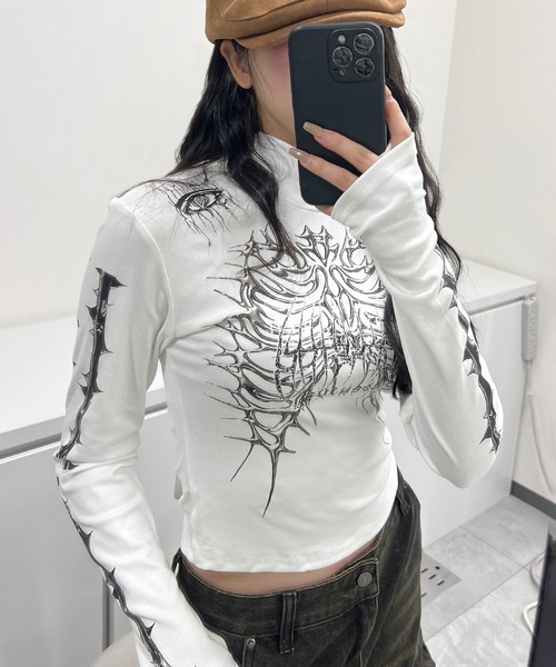 Figments（フィグメンツ）の「スカルハイネックトップ（Tシャツ/カットソー・レディース・ホワイト/ブラック・FREE）」の11枚目の写真