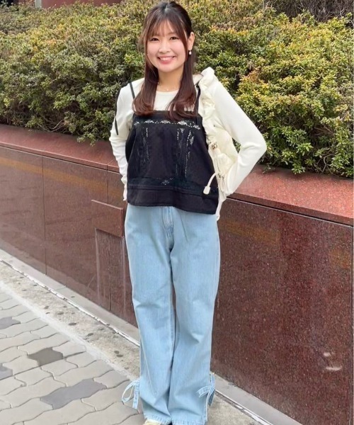 flower（フラワー）の「リボンバギーパンツ（デニムパンツ・レディース・ブラック/ブルー・SMALL/MEDIUM）」の15枚目の写真