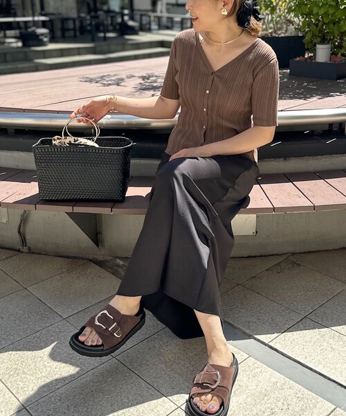 NOLLEY’S(ノーリーズ)の「◇【WEB限定】デザインサテンバイアスタイトスカート(スカート・レディース・ブラック/アイボリー・38/36)」の22枚目の写真