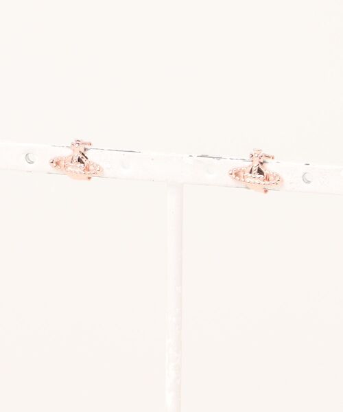 Vivienne Westwood（ヴィヴィアンウエストウッド）の「FARAH EARRINGS（ネックレス・レディース・ピンクゴールド/ゴールド/シルバー/ブラック・FREE）」の4枚目の写真