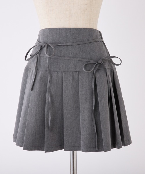 one after another NICE CLAUP（ワンアフターアナザーナイスクラップ）の「【サイズ展開あり】リボンプリーツミニスカート（スカート・レディース・杢グレー/オフホワイト/ブラック/ブラウン/ネイビー・MEDIUM/SMALL）」の8枚目の写真