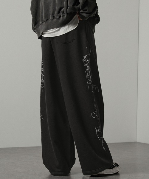 Alfred Alex（アルフレッドアレックス）の「【Alfred Alex 】クラックプリント裾ドローコードワイドスウェットパンツ（スウェットパンツ・メンズ・ブラック/グレー・S/M/L）」の14枚目の写真