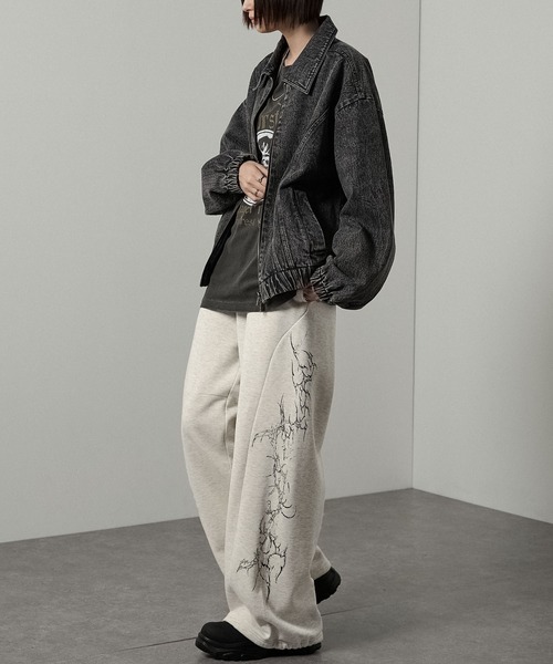 Alfred Alex（アルフレッドアレックス）の「【Alfred Alex 】クラックプリント裾ドローコードワイドスウェットパンツ（スウェットパンツ・メンズ・ブラック/グレー・S/M/L）」の18枚目の写真