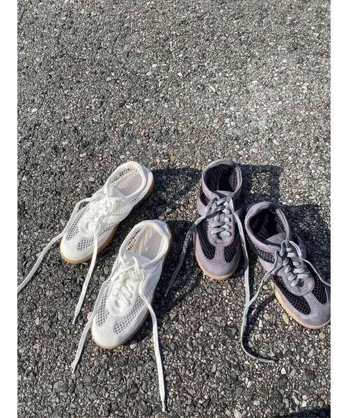 LAGUNAMOON(ラグナムーン)の「メッシュスニーカー(スニーカー・レディース・ホワイト/チャコールグレー・SMALL/MEDIUM)」の10枚目の写真