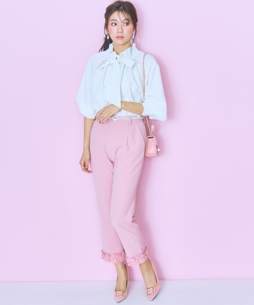 marun（マルン）の「＜大きいサイズ＞異素材フリル裾パール調テーパードパンツ　marun（その他パンツ・レディース・ピンク/ブラック・L/LL/3L/4L/5L）」の20枚目の写真