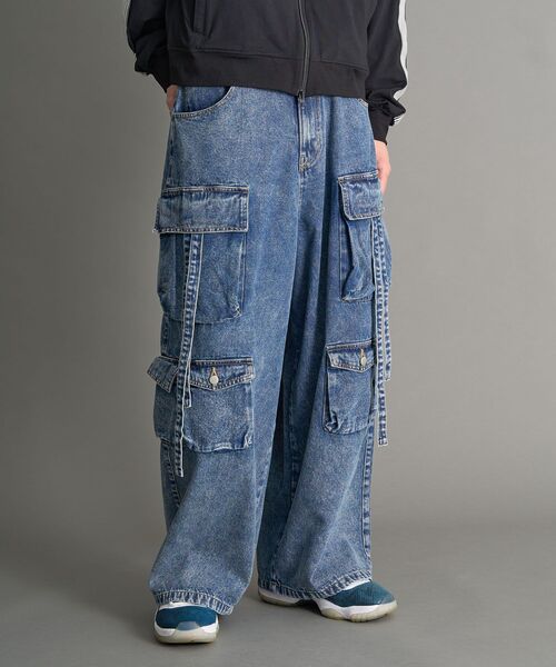 CRAFT STANDARD BOUTIQUE(クラフトスタンダードブティック)の「デニムテクノカーゴパンツ(デニムパンツ・メンズ・インディゴブルー/ブラック・L/M/XL)」の1枚目の写真