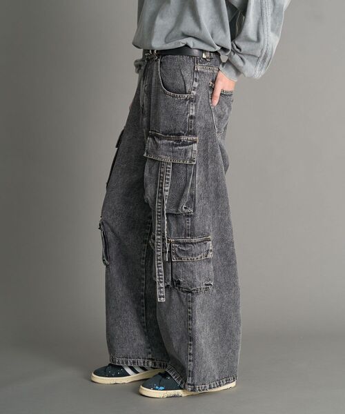 CRAFT STANDARD BOUTIQUE(クラフトスタンダードブティック)の「デニムテクノカーゴパンツ(デニムパンツ・メンズ・インディゴブルー/ブラック・L/M/XL)」の5枚目の写真