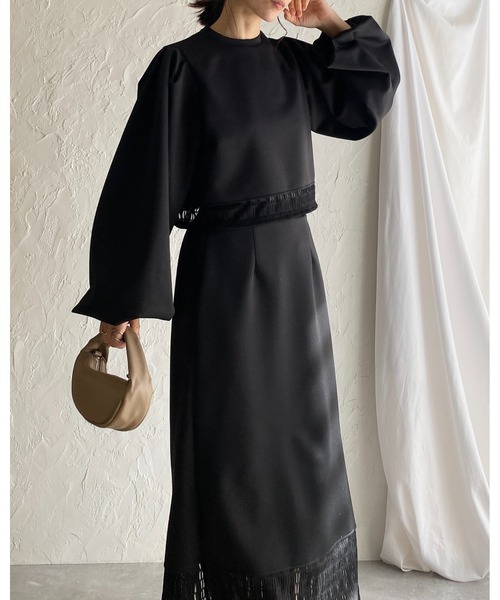 She's Closet（シーズクローゼット）の「ボリュームスリーブ長袖ショート丈シアーレースドッキングカットソーブラウス（シャツ/ブラウス・レディース・ブラック/アイボリー/オフホワイト/グリーン・FREE）」の7枚目の写真