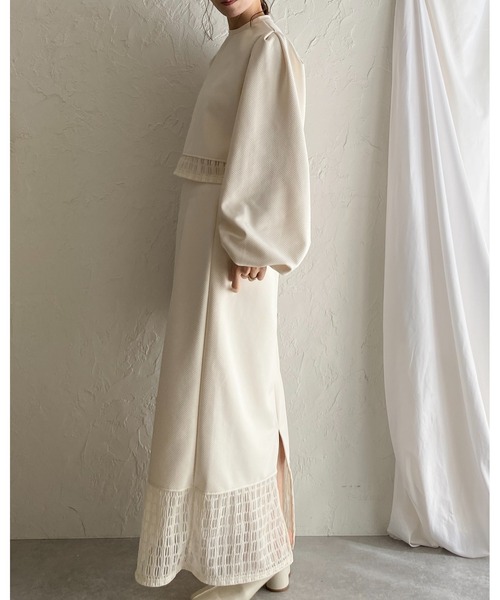 She's Closet（シーズクローゼット）の「ボリュームスリーブ長袖ショート丈シアーレースドッキングカットソーブラウス（シャツ/ブラウス・レディース・ブラック/アイボリー/オフホワイト/グリーン・FREE）」の10枚目の写真
