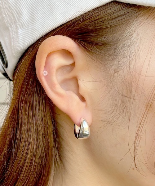 LUGG NAGG（ラグナグ）の「【LUGG NAGG】ドロップフープピアス（ピアス（両耳用）・レディース・ゴールド/シルバー・FREE）」の4枚目の写真