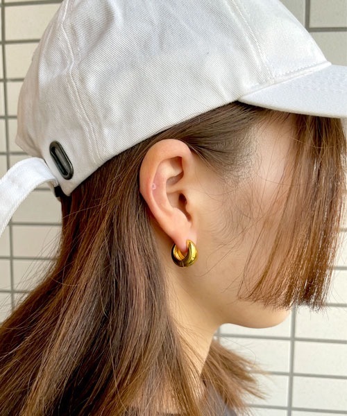 LUGG NAGG（ラグナグ）の「【LUGG NAGG】ドロップフープピアス（ピアス（両耳用）・レディース・ゴールド/シルバー・FREE）」の3枚目の写真