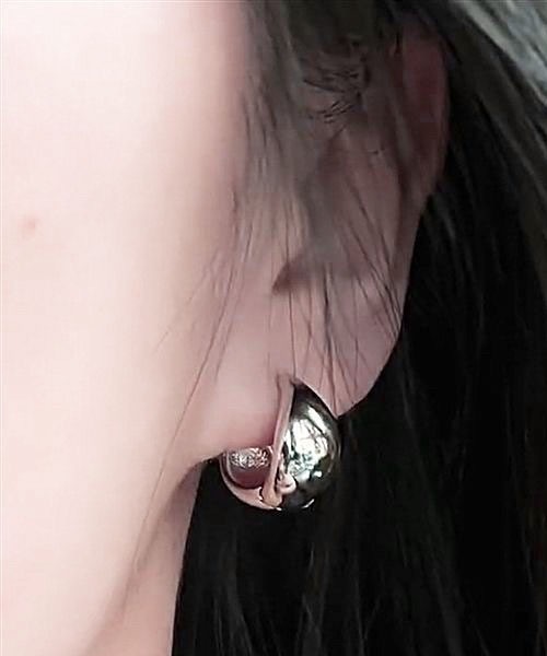 LUGG NAGG（ラグナグ）の「【LUGG NAGG】ドロップフープピアス（ピアス（両耳用）・レディース・ゴールド/シルバー・FREE）」の18枚目の写真