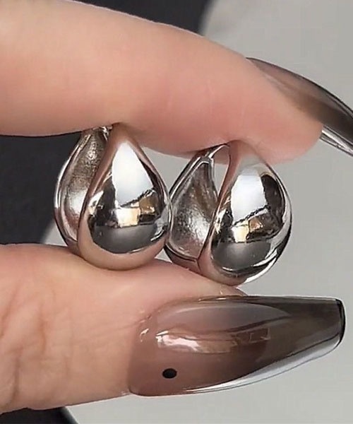 LUGG NAGG（ラグナグ）の「【LUGG NAGG】ドロップフープピアス（ピアス（両耳用）・レディース・ゴールド/シルバー・FREE）」の16枚目の写真