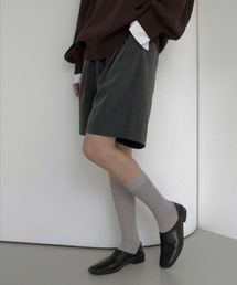 【新品未使用】Herin.CYE タックハーフパンツ　グレー レディースのその他パンツ（グレー/灰色系・ハーフ・ひざ丈